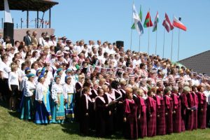 І ліецца песня