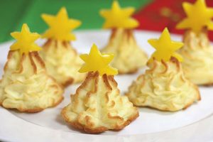 novogodnie-elochki-iz-pyure